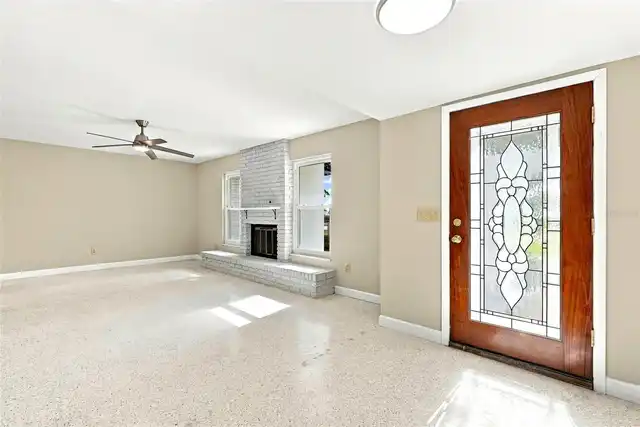 Listing Photo 8