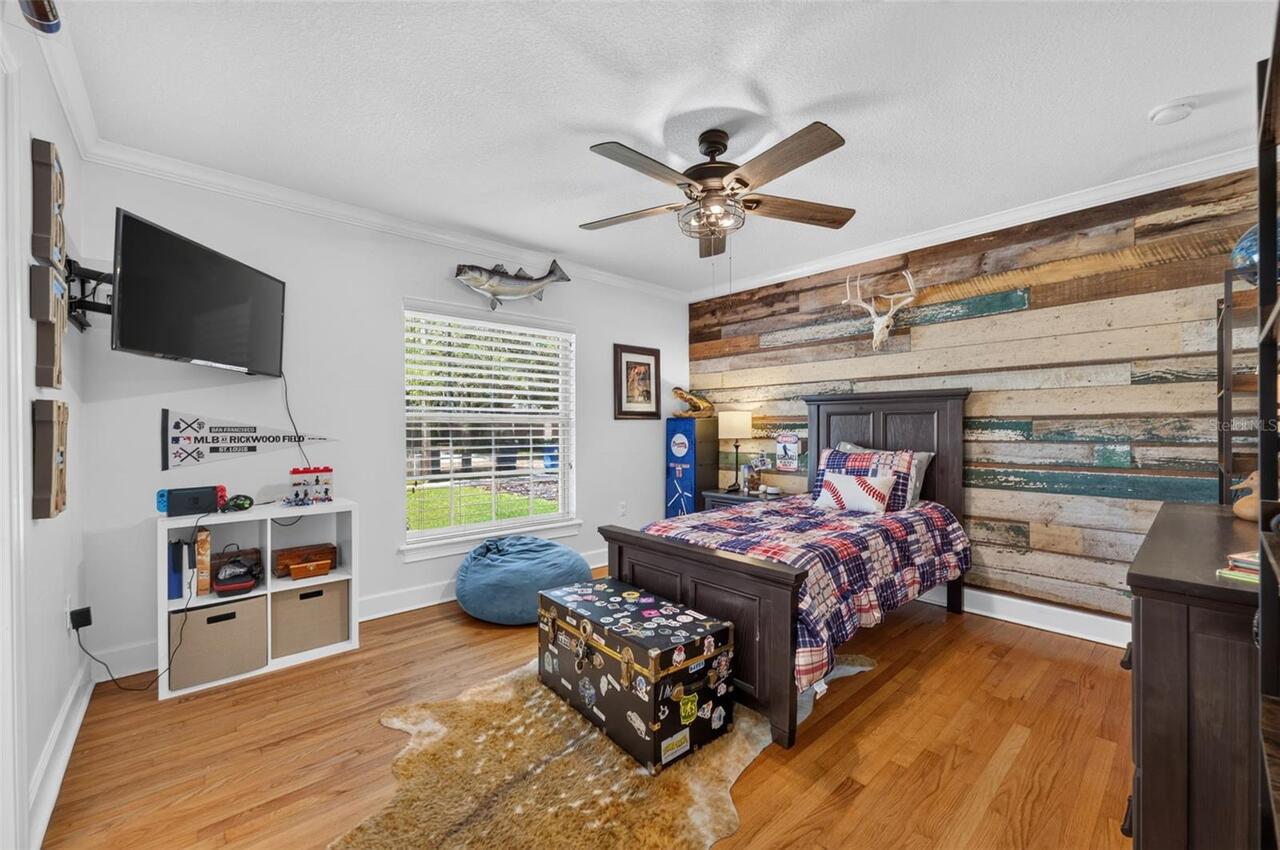 Listing Photo 18