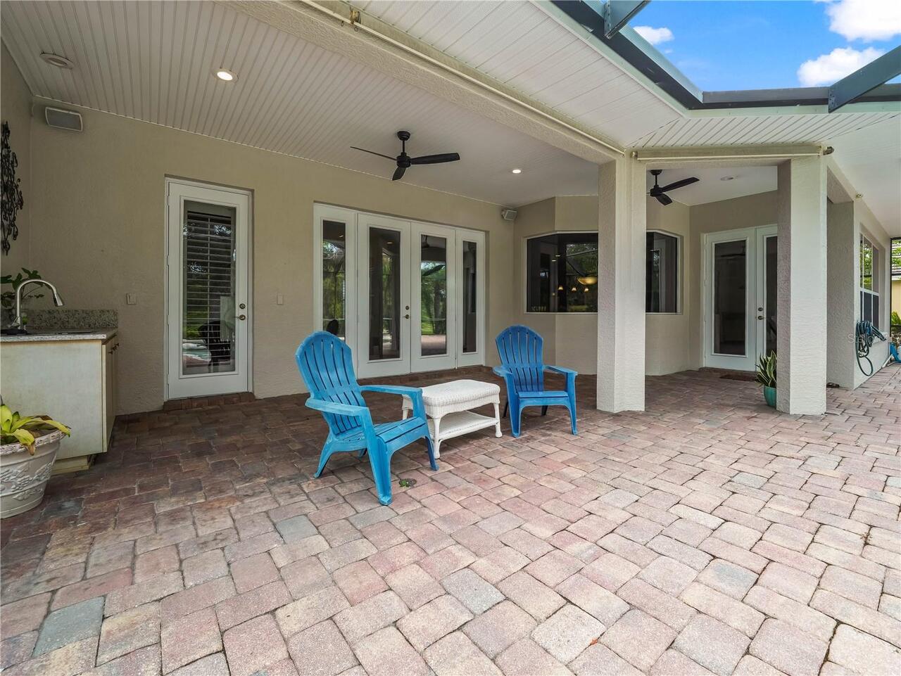 Listing Photo 12