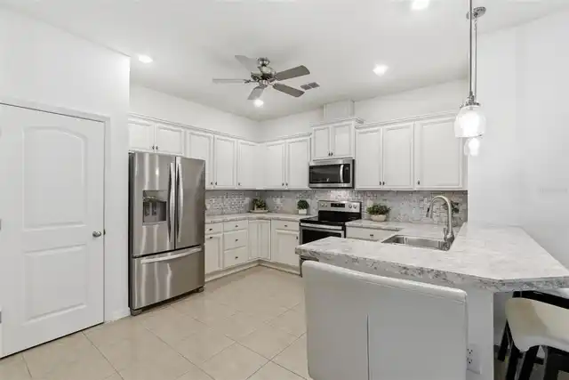 Listing Photo 8