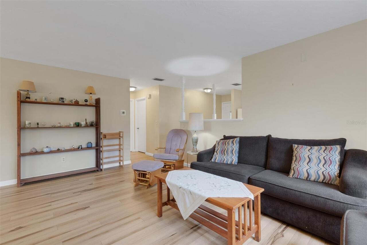 Listing Photo 8