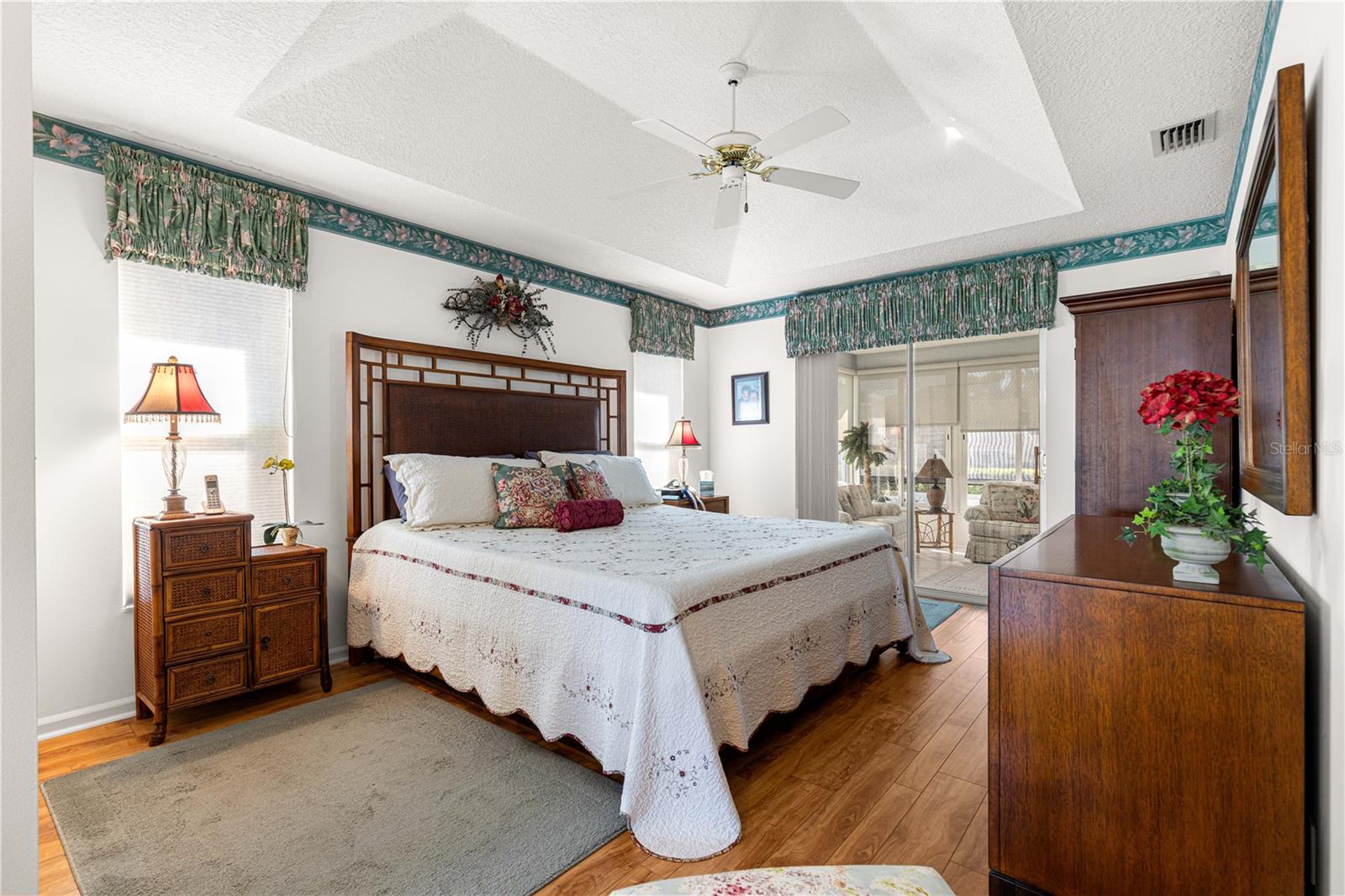 Listing Photo 11