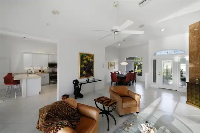 Listing Photo 14
