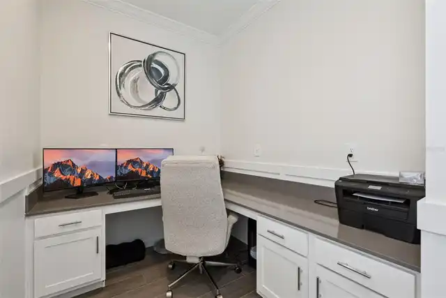 Listing Photo 17