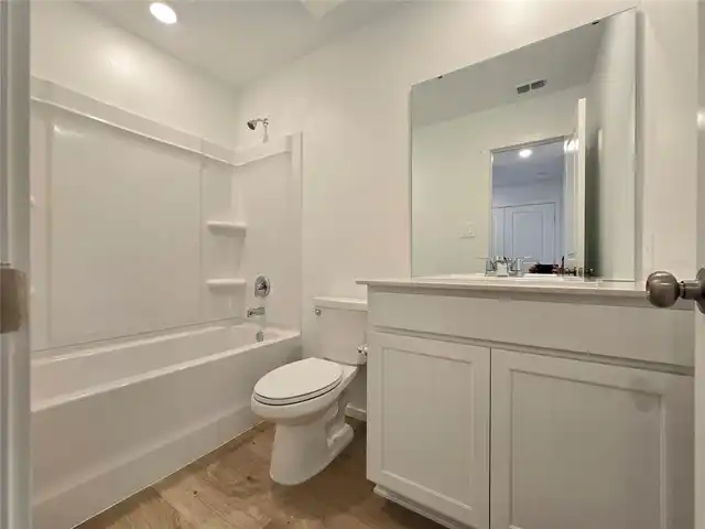 Listing Photo 13