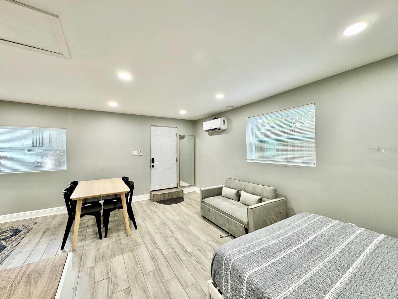 Listing Photo 10