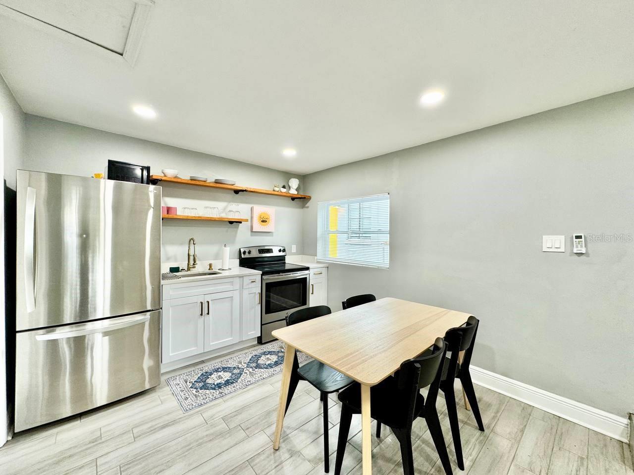 Listing Photo 11