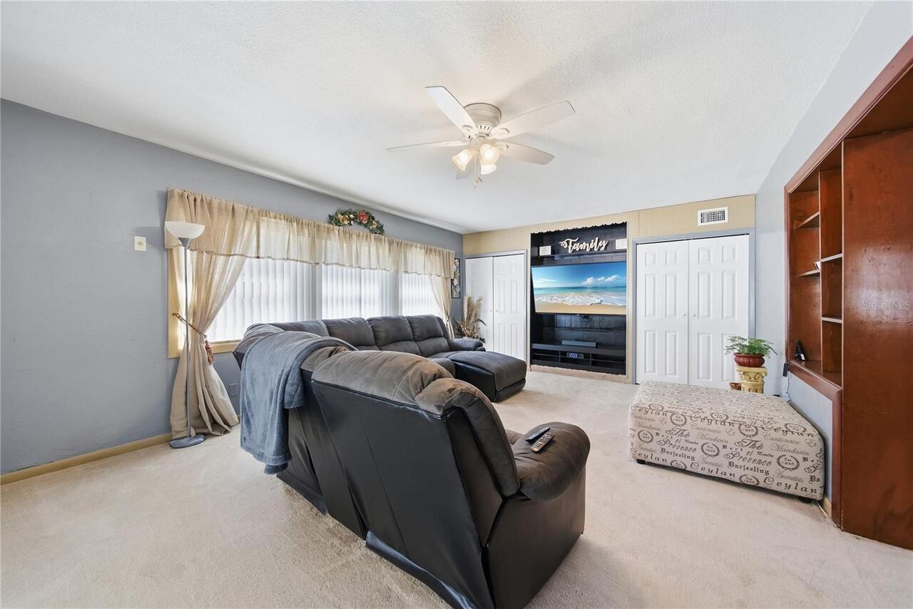 Listing Photo 17