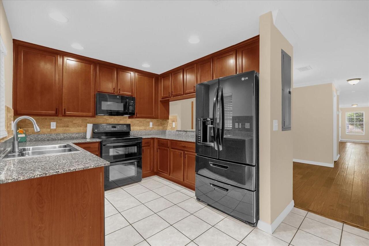 Listing Photo 9