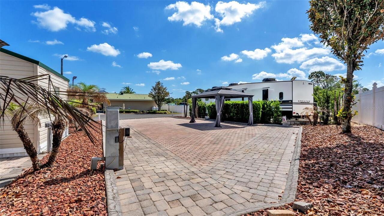 Listing Photo 10