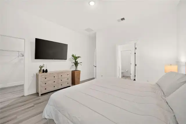 Listing Photo 33