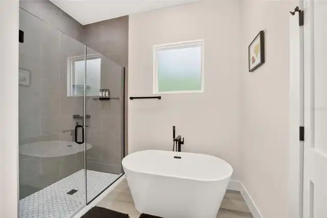 Listing Photo 37
