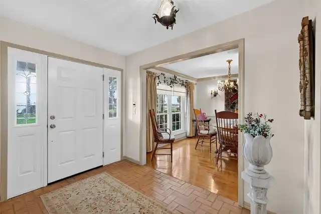Listing Photo 11