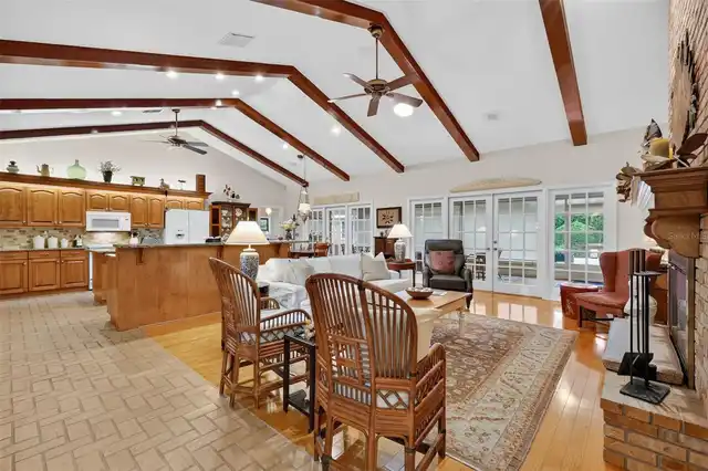 Listing Photo 16