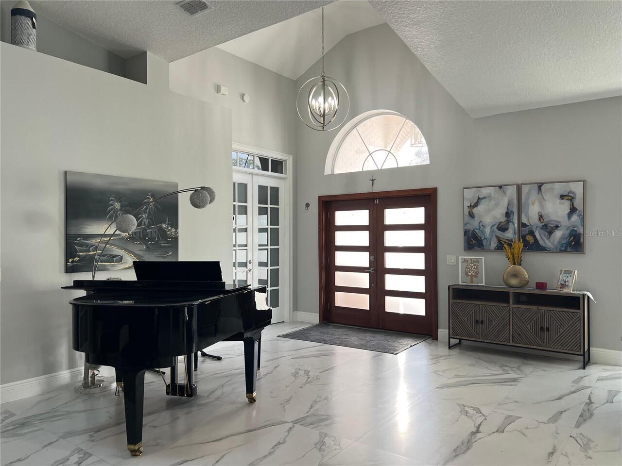 Listing Photo 8