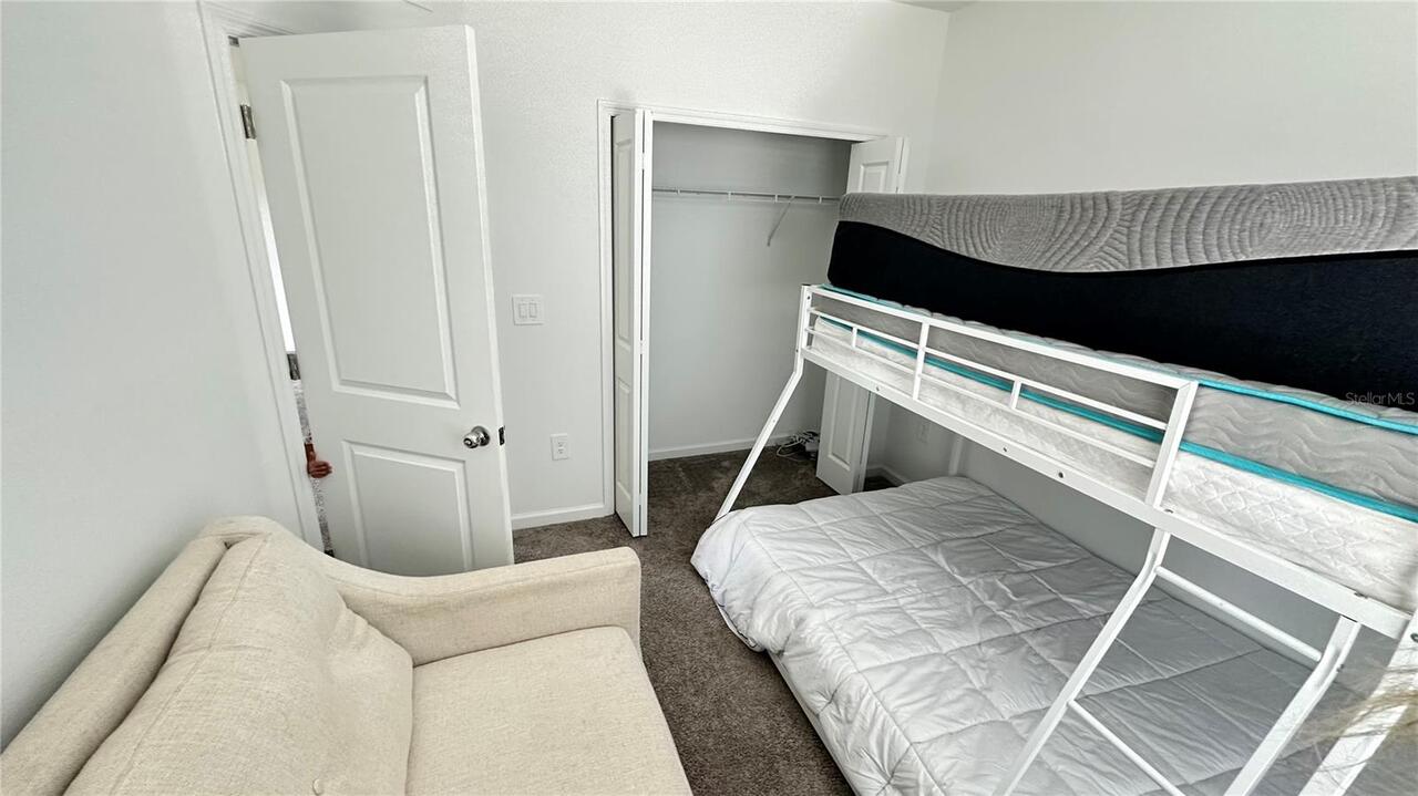 Listing Photo 12