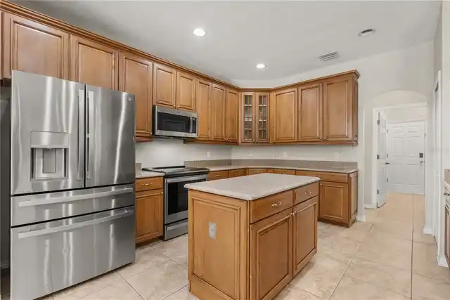 Listing Photo 10
