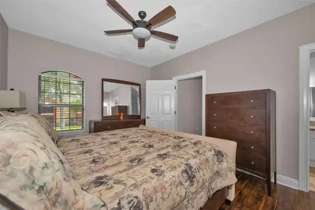 Listing Photo 25