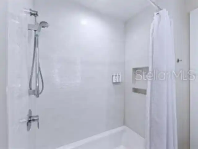Listing Photo 12