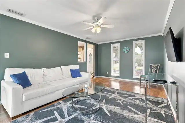 Listing Photo 18