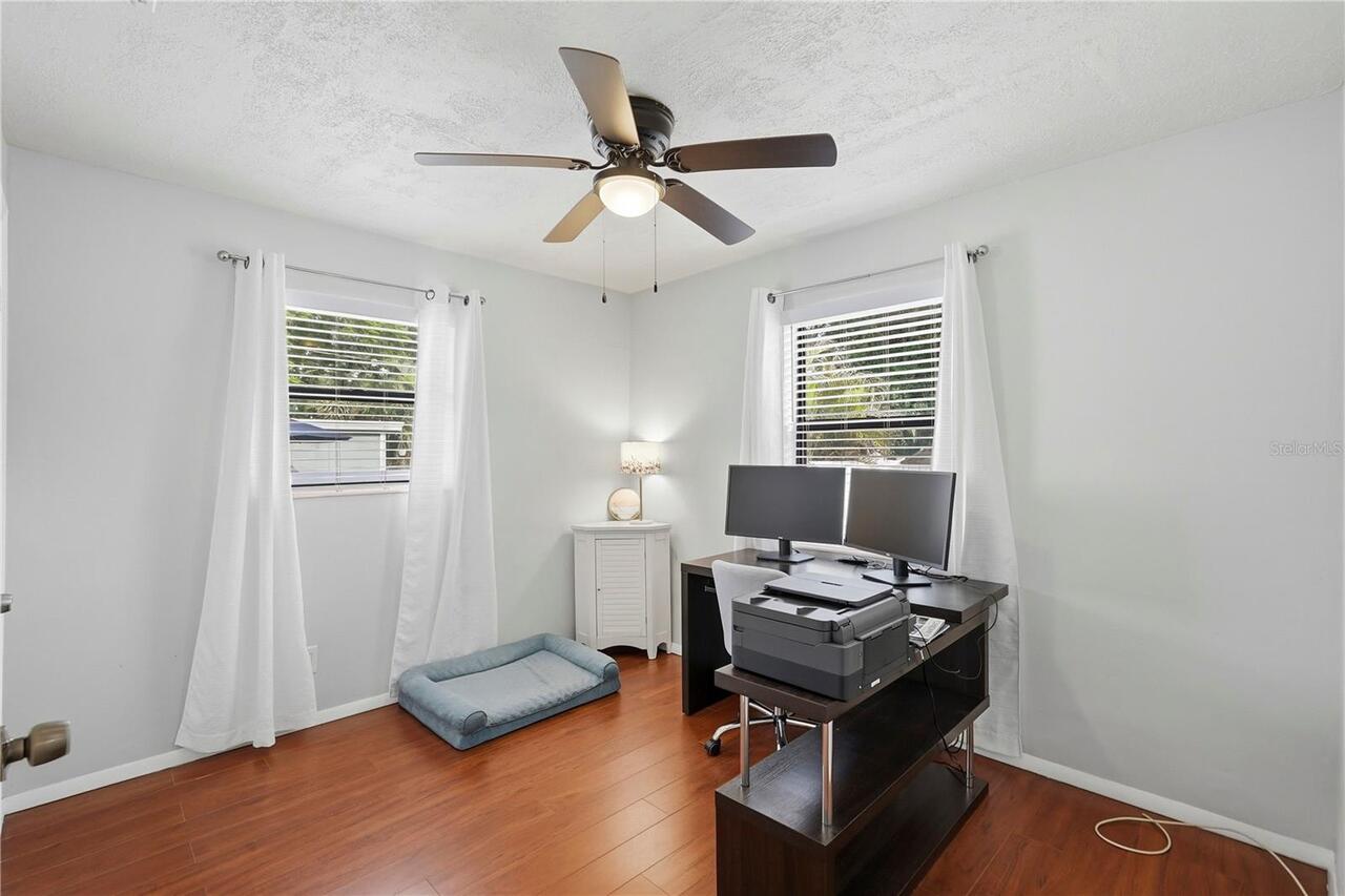 Listing Photo 12