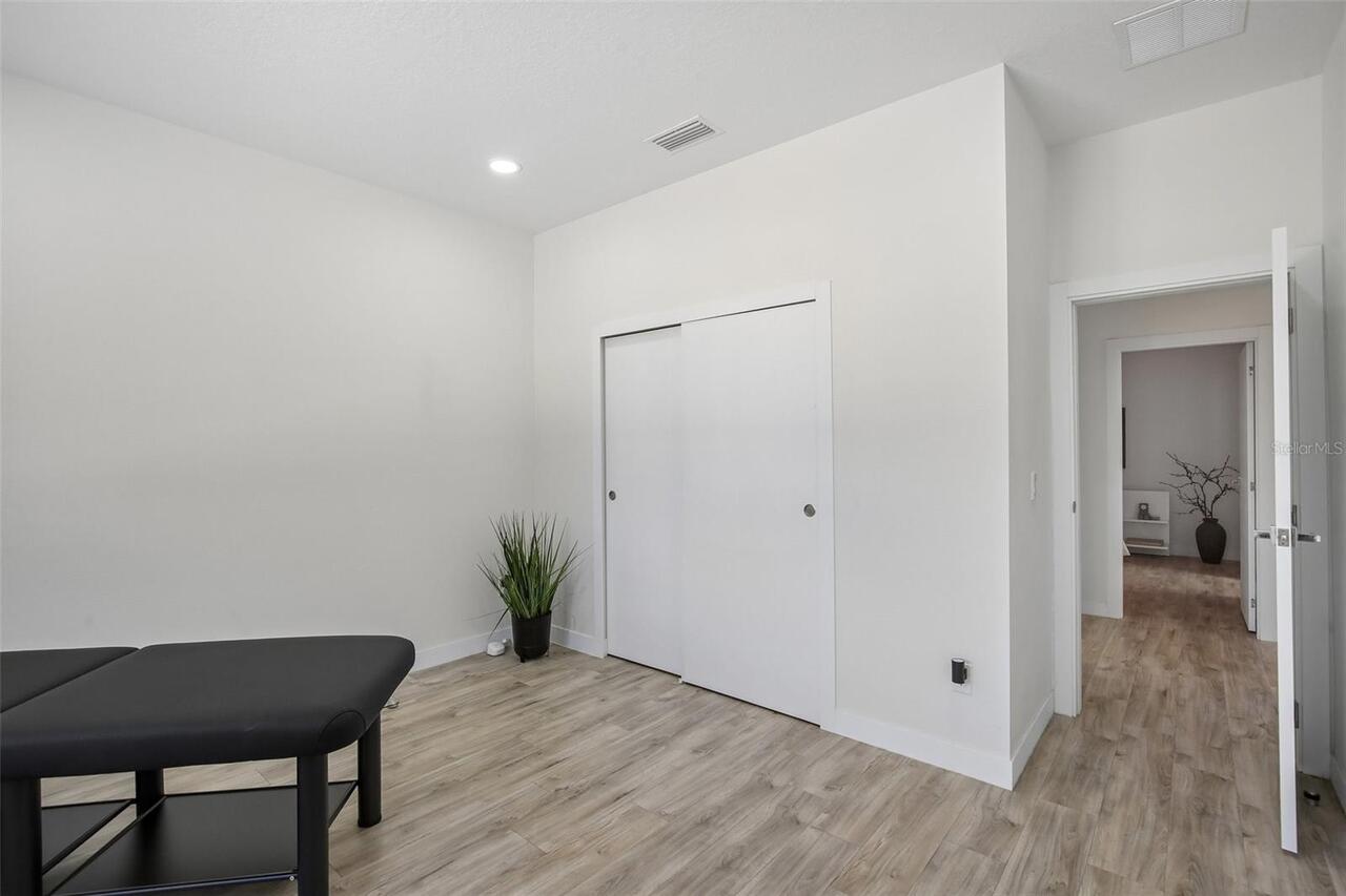 Listing Photo 28