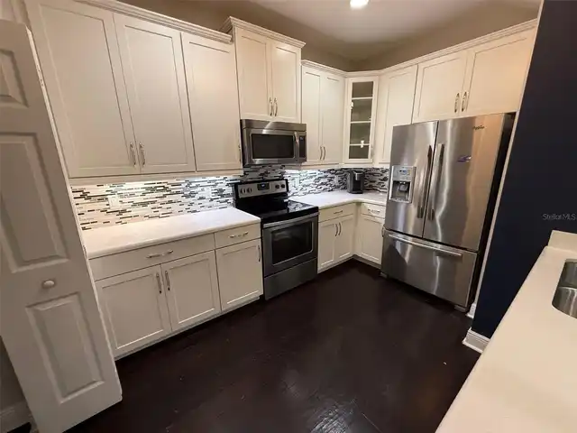 Listing Photo 6