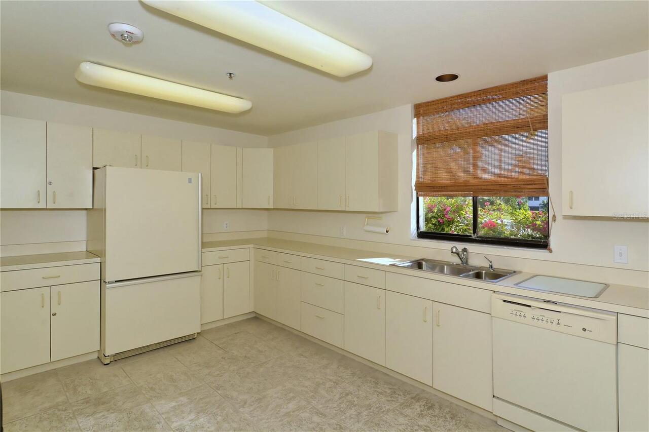 Listing Photo 43