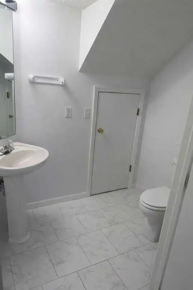 Listing Photo 10
