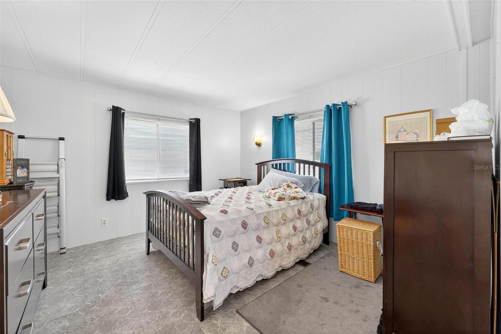 Listing Photo 11