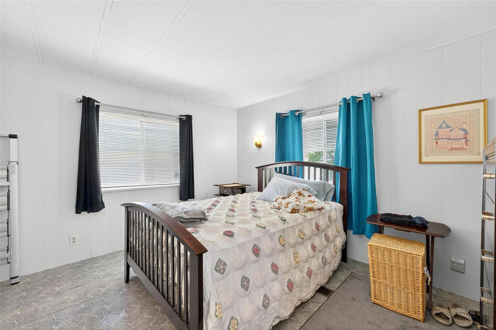 Listing Photo 12