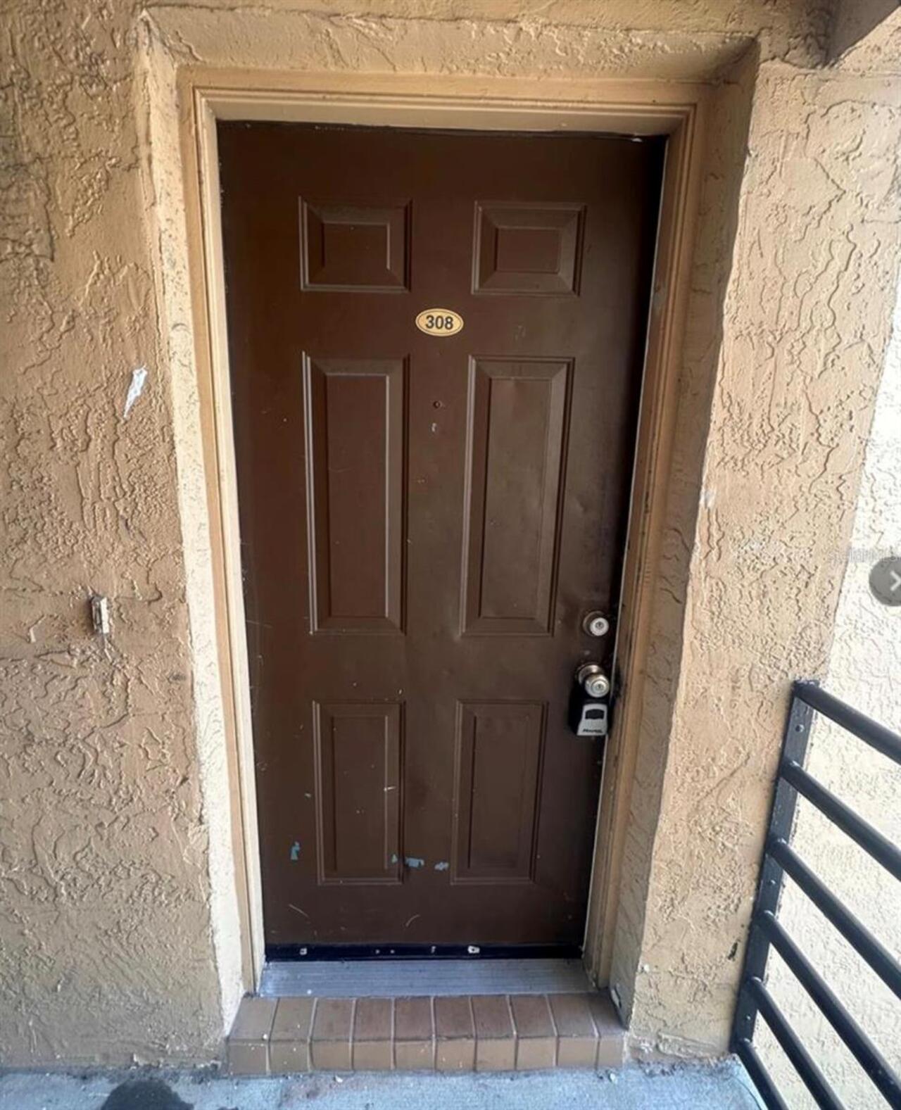 Listing Photo 10