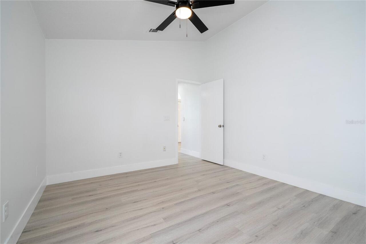 Listing Photo 38