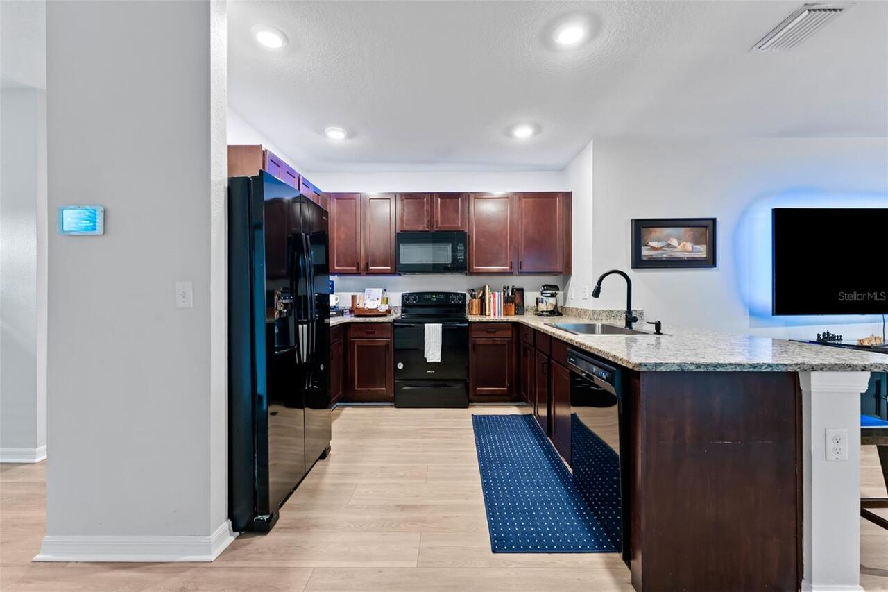 Listing Photo 8