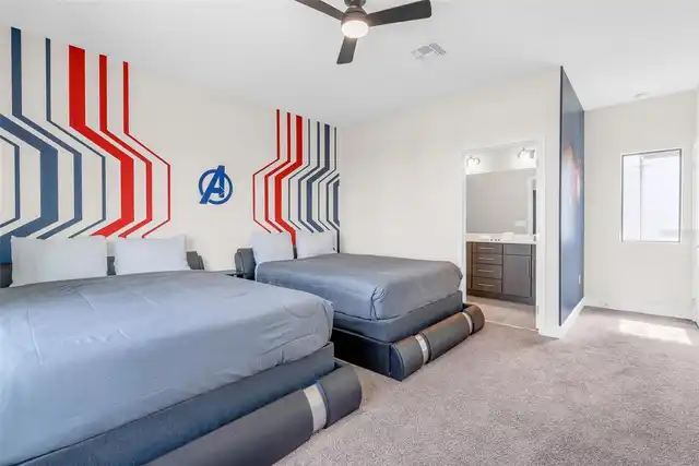 Listing Photo 12