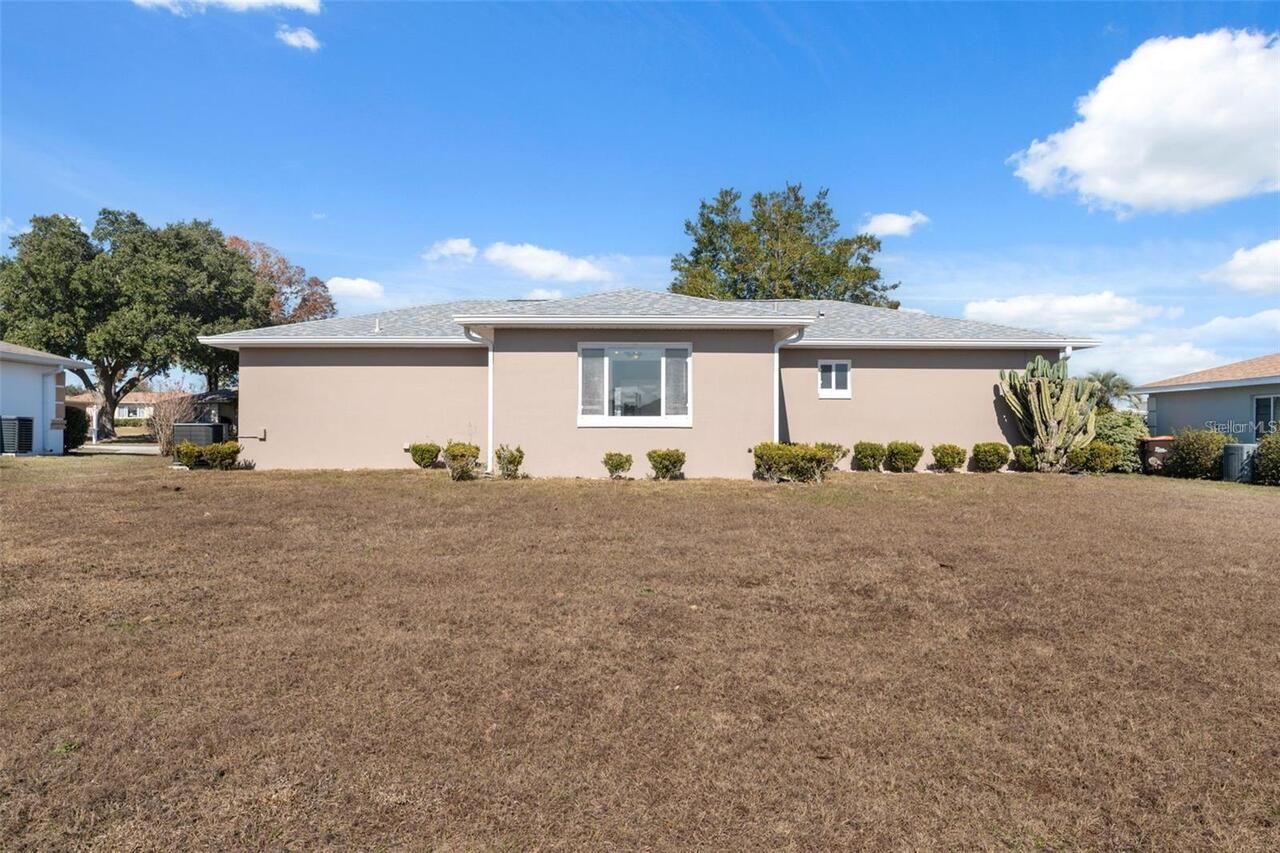 Listing Photo 12