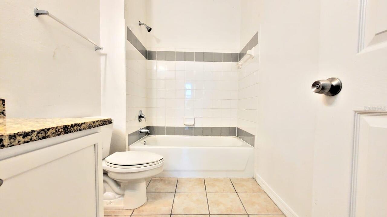 Listing Photo 8