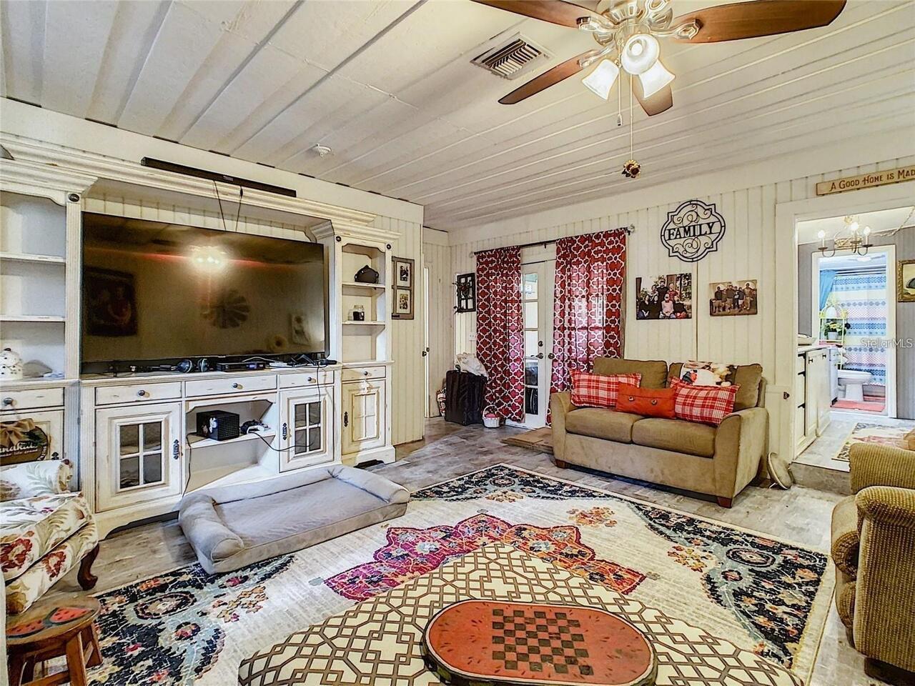 Listing Photo 8