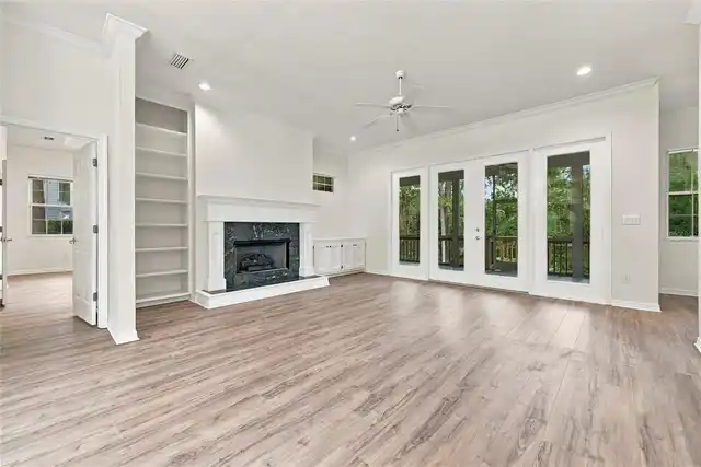 Listing Photo 16