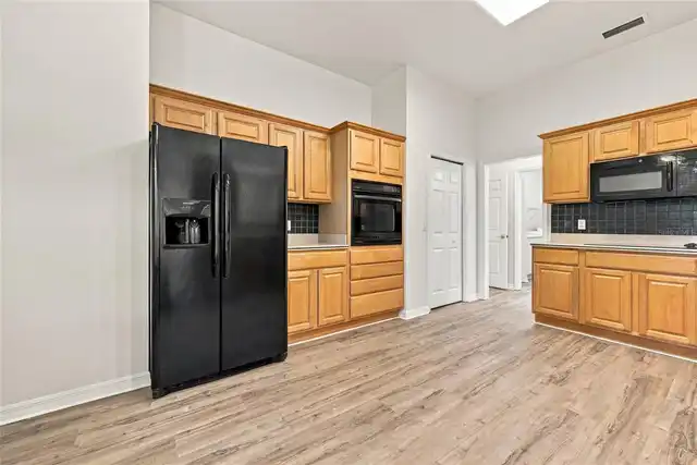 Listing Photo 25
