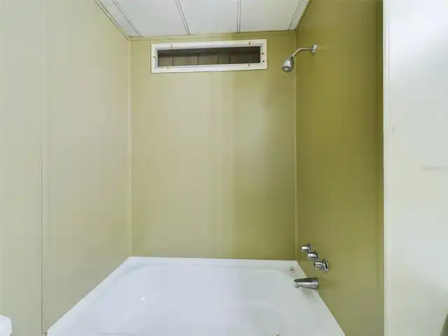 Listing Photo 20
