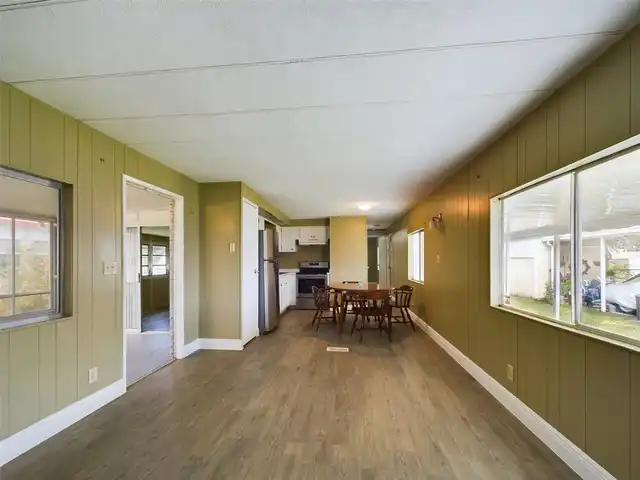 Listing Photo 21