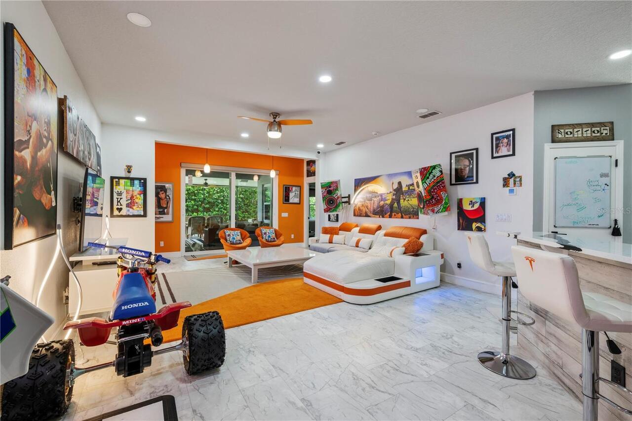 Listing Photo 8