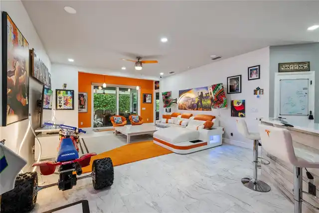 Listing Photo 8