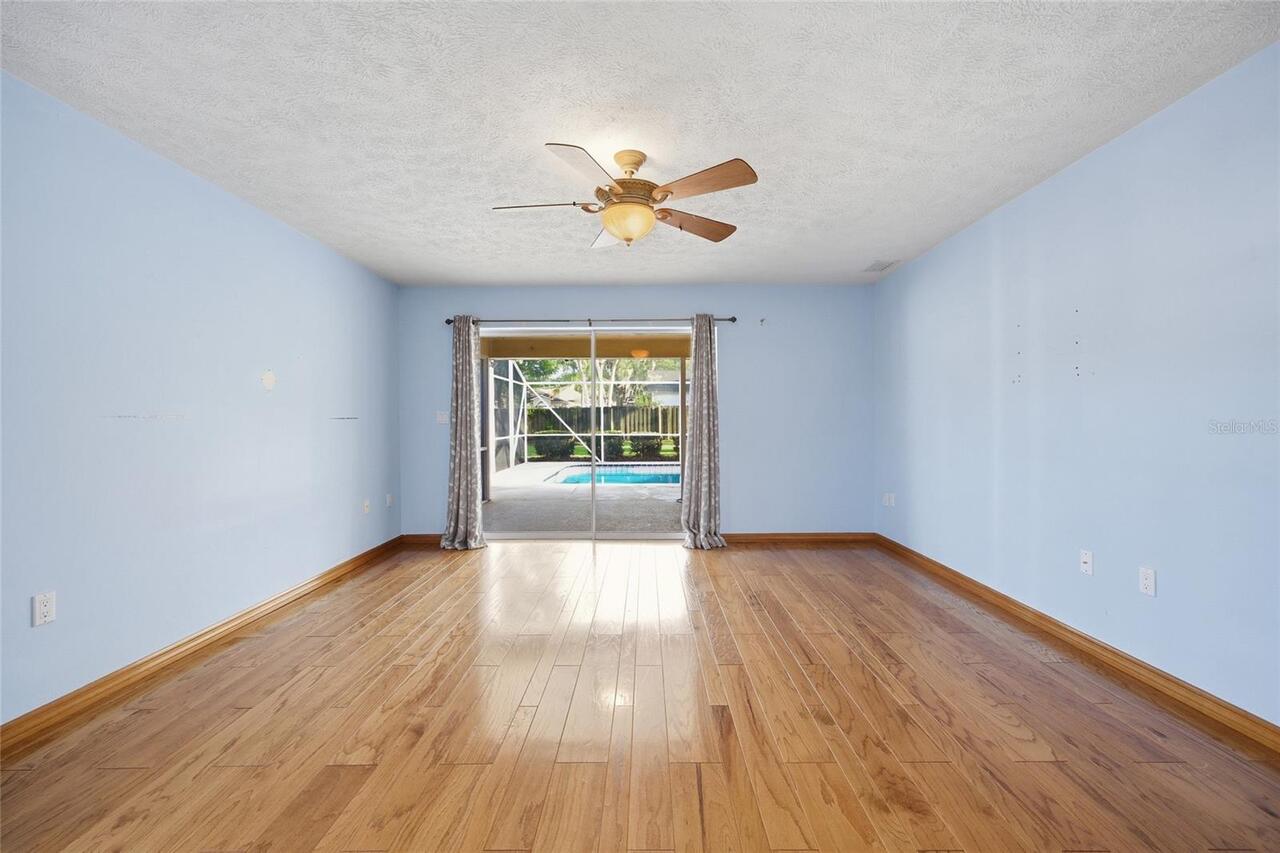Listing Photo 33