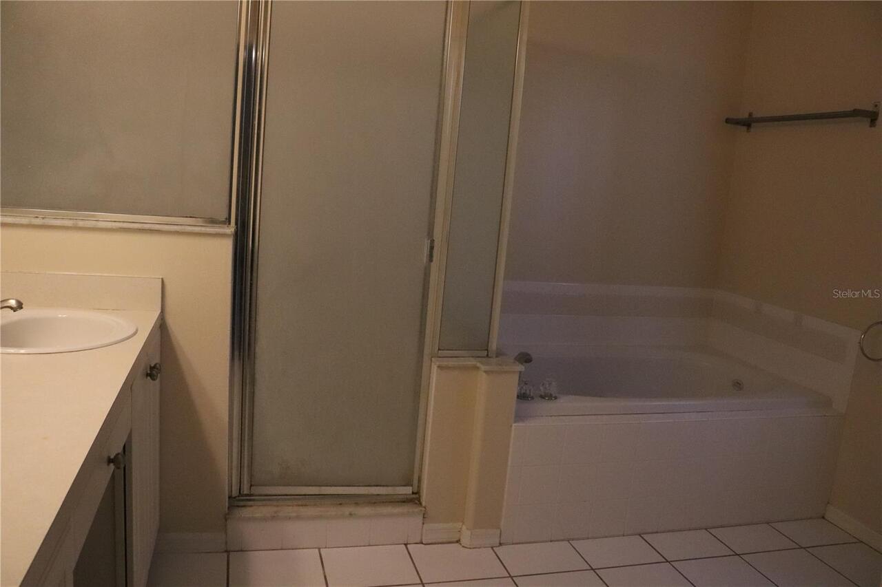 Listing Photo 12