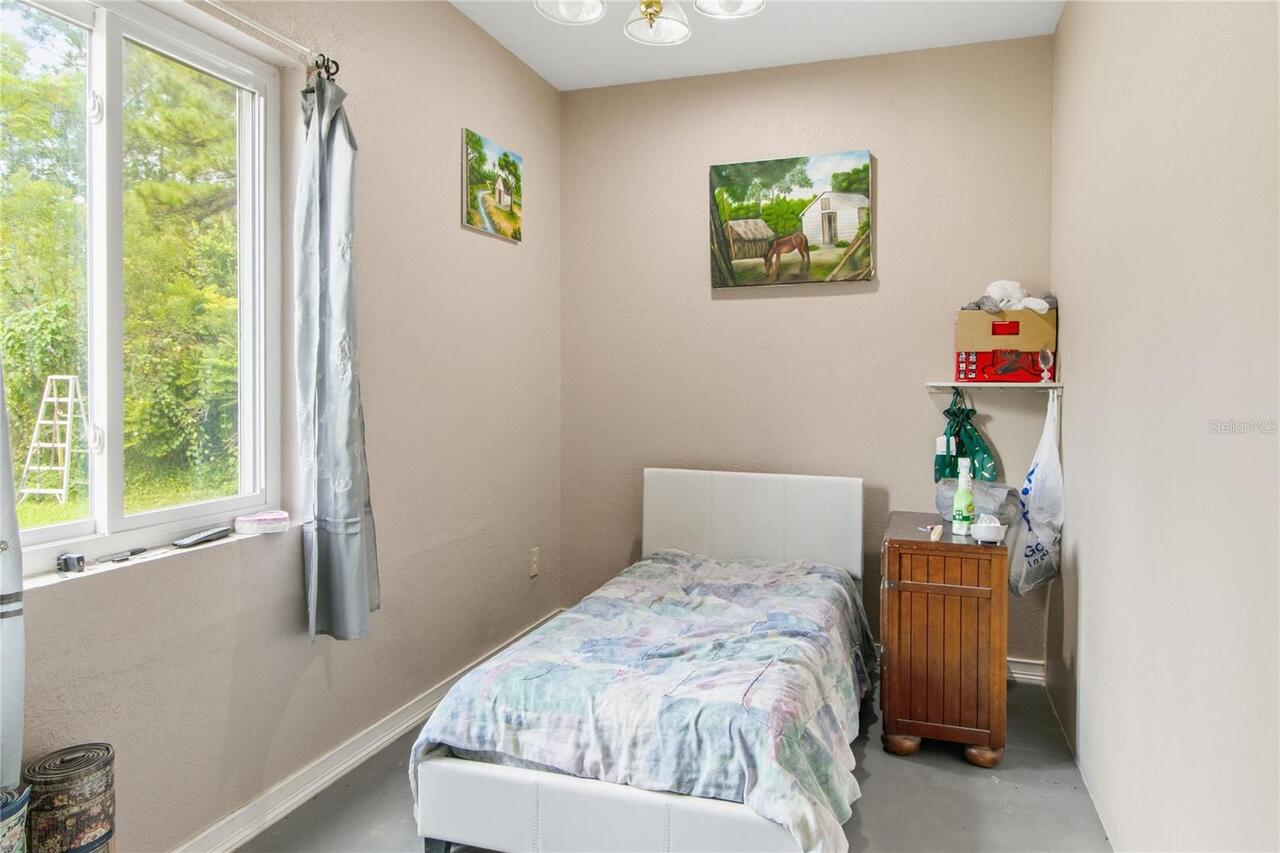 Listing Photo 10