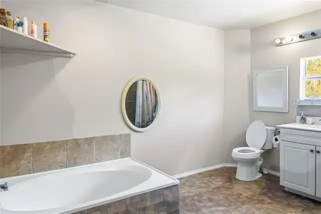 Listing Photo 22