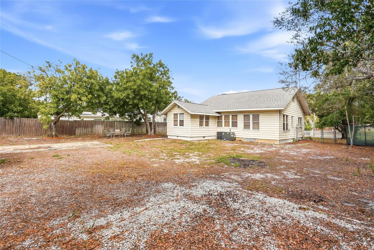 Listing Photo 14