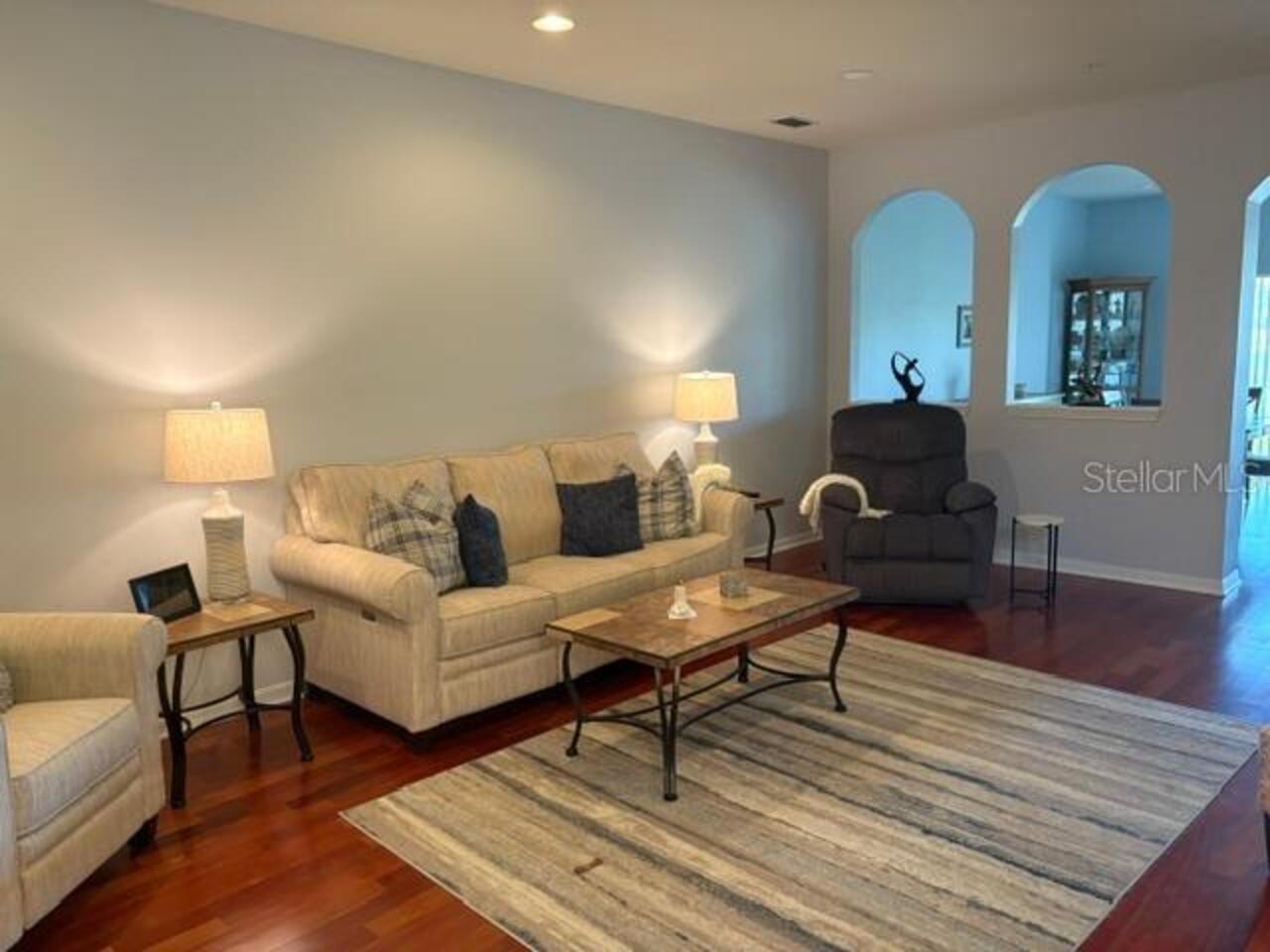 Listing Photo 8